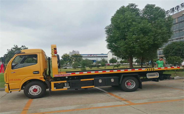 泰安定远24小时拖车救援电话号码，定远道路救援公司怎么收费的